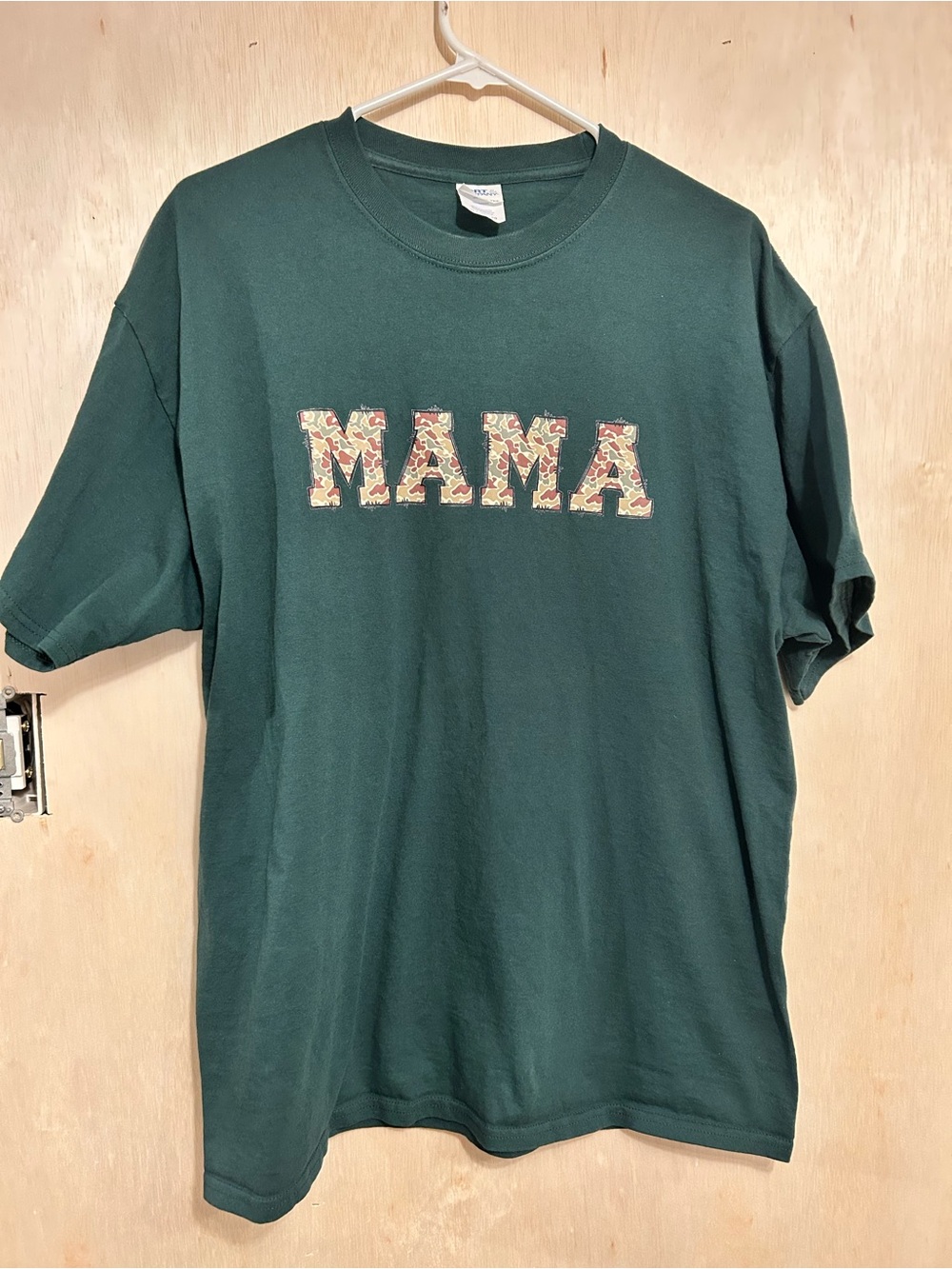Green "MAMA" Graphic Short Sleeve Tee
